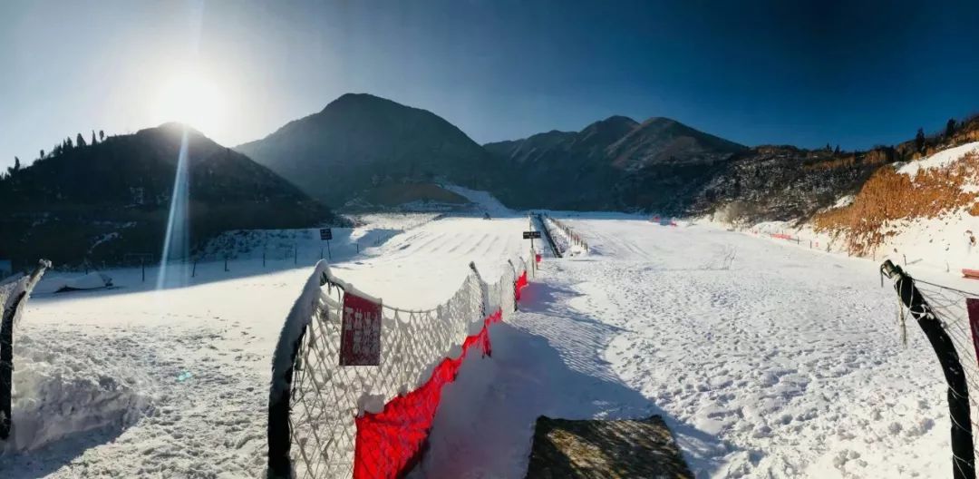 永济五老峰滑雪场图片