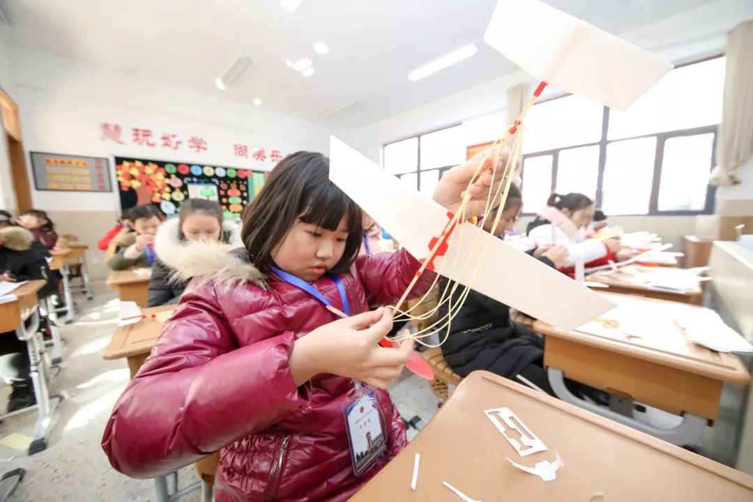 小飞机大梦想2018年淮安市第四届中小学科技模型航模比赛举行