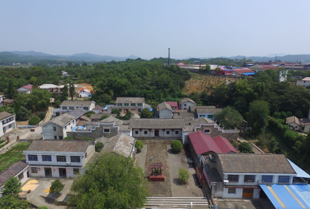 大屋组红一方面军成立旧址(李家大屋)位于浏阳市永和镇菊香社区大屋组