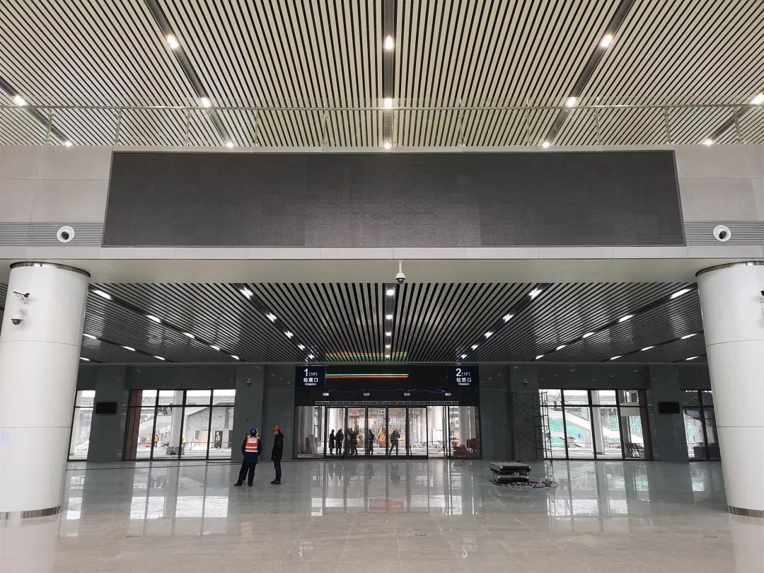 信阳火车站出站口图片图片
