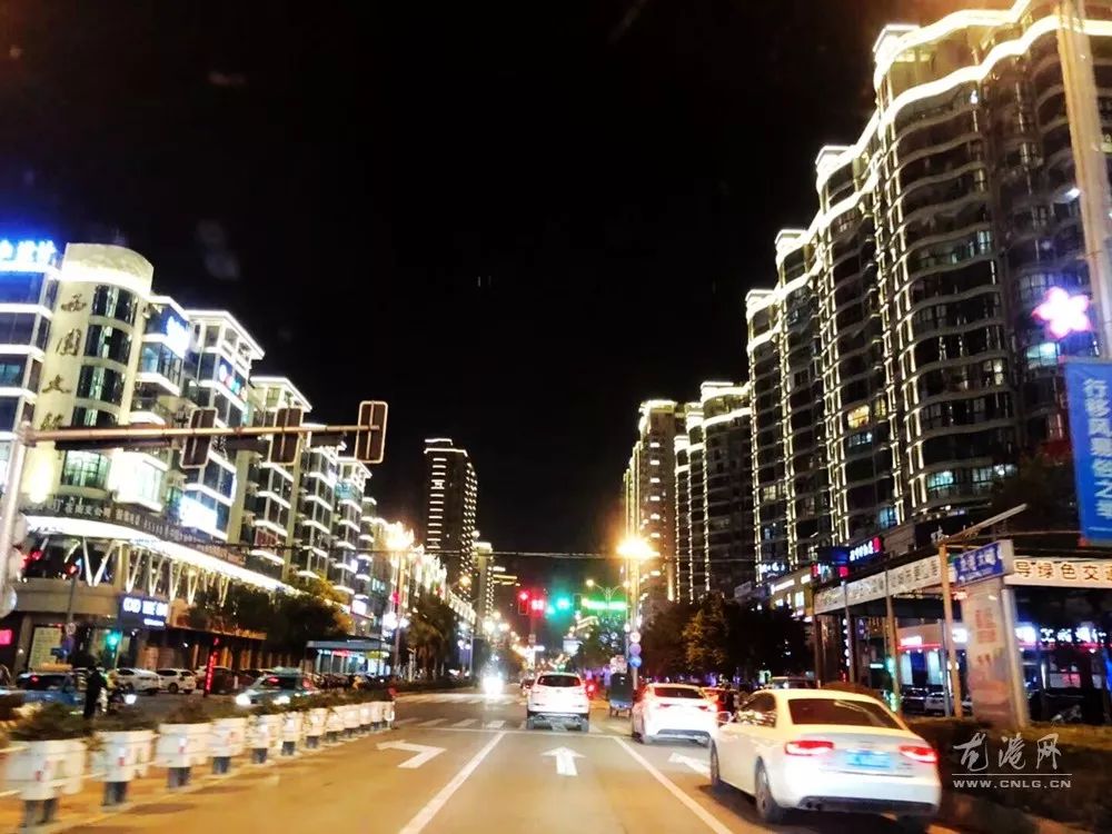 很快龙港的市民就可以发现,龙港的夜景会越来越靓,越来越特有特色