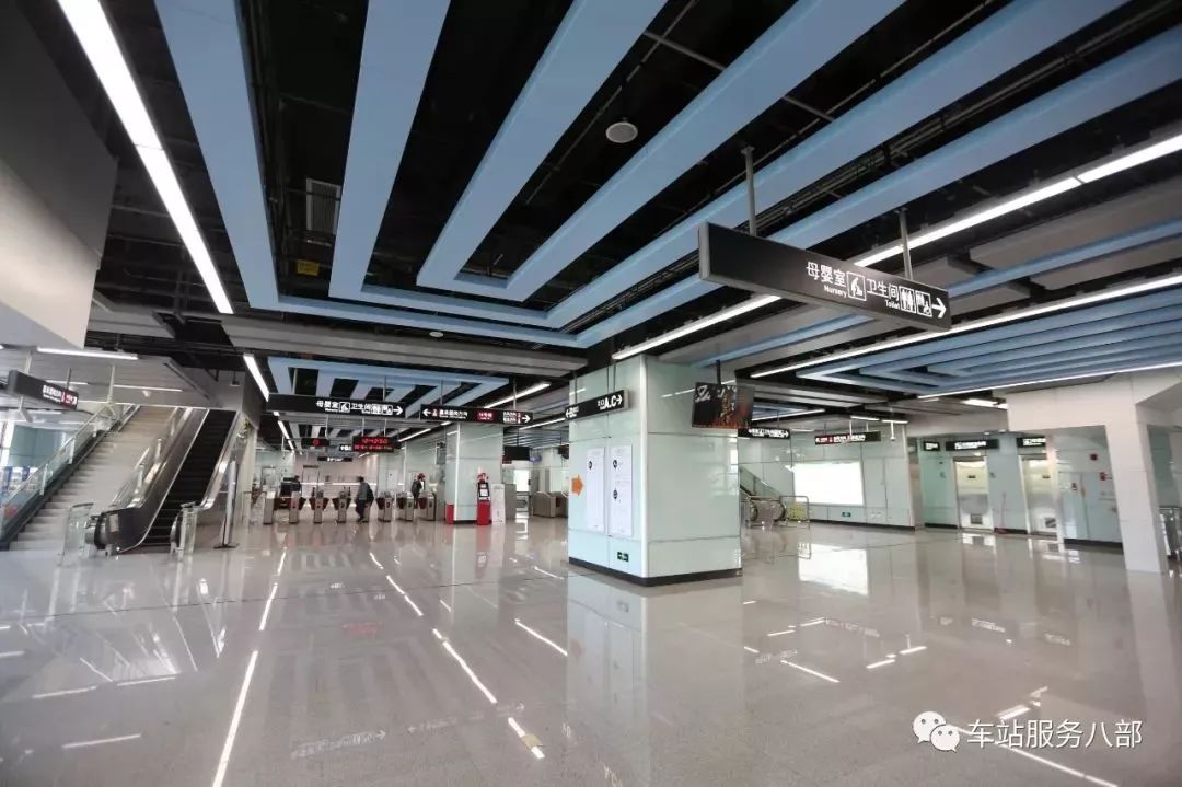 上海马陆地铁站图片