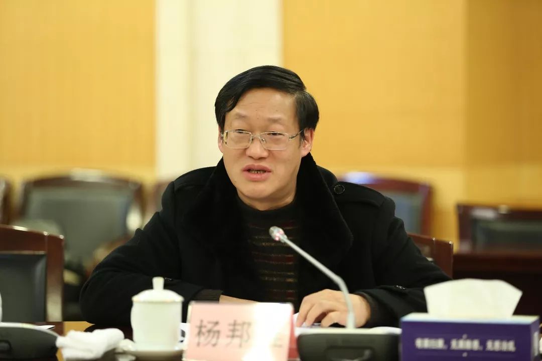 刘强在主城片区党委政法委书记座谈会上强调 扎实抓好