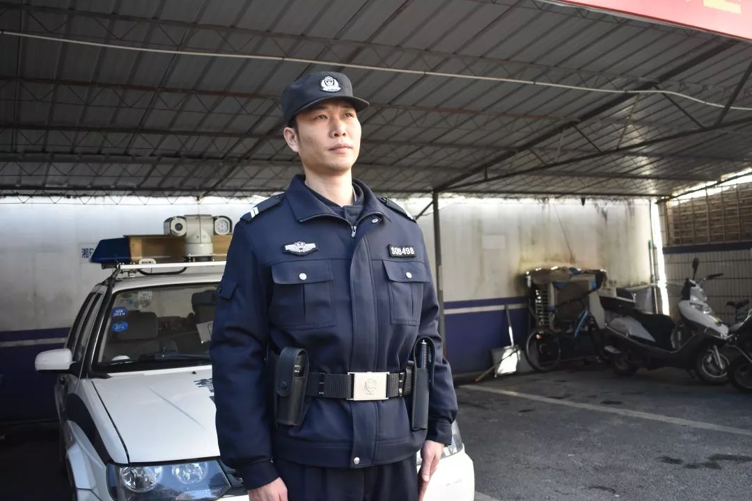 公安部辅警服装统一图片