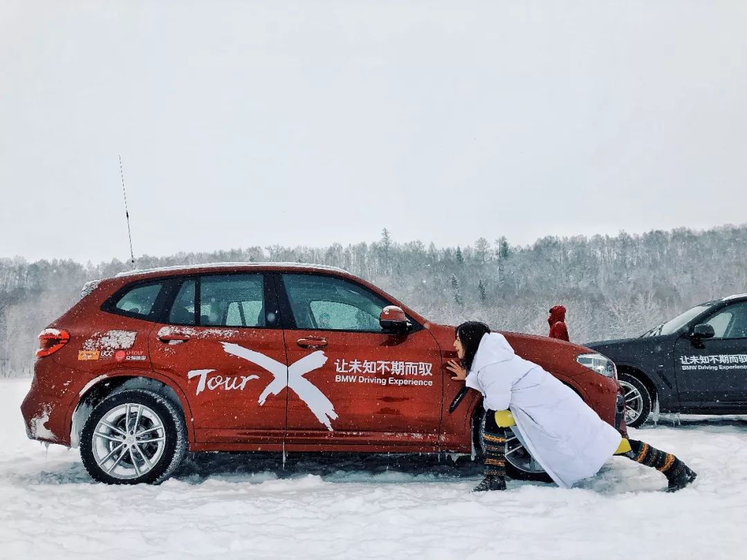 宝马x3雪地表现图片