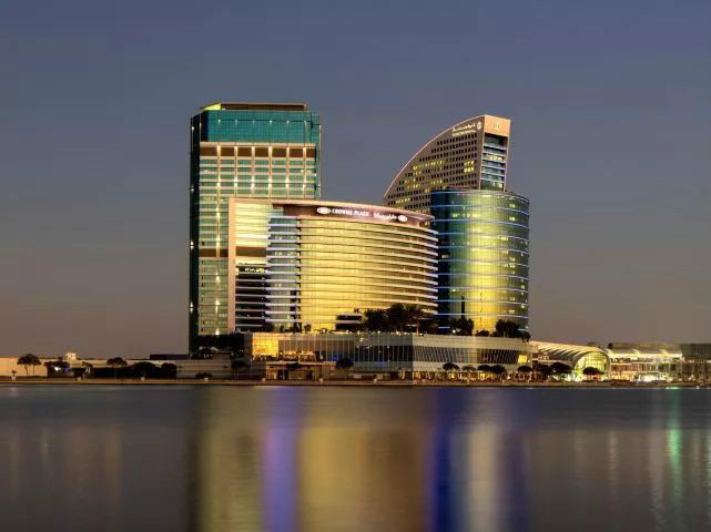 508間客房;19間會務活動場館皇冠假日酒店(crowne plaza dubai