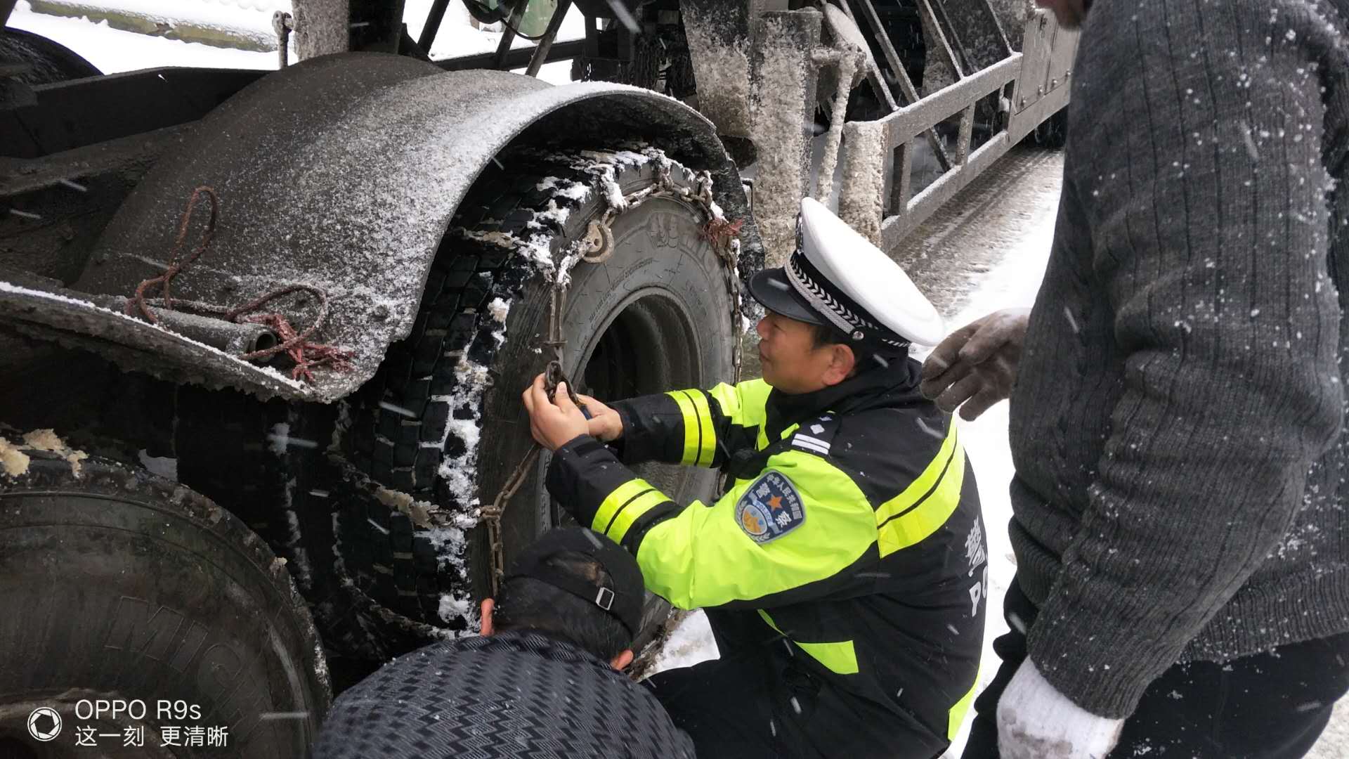 竹溪交警尹建军图片