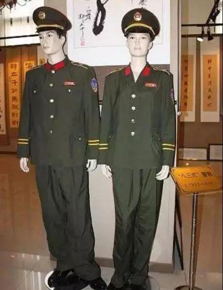 1983年,八三式警服诞生,为何成为老警察的最爱?