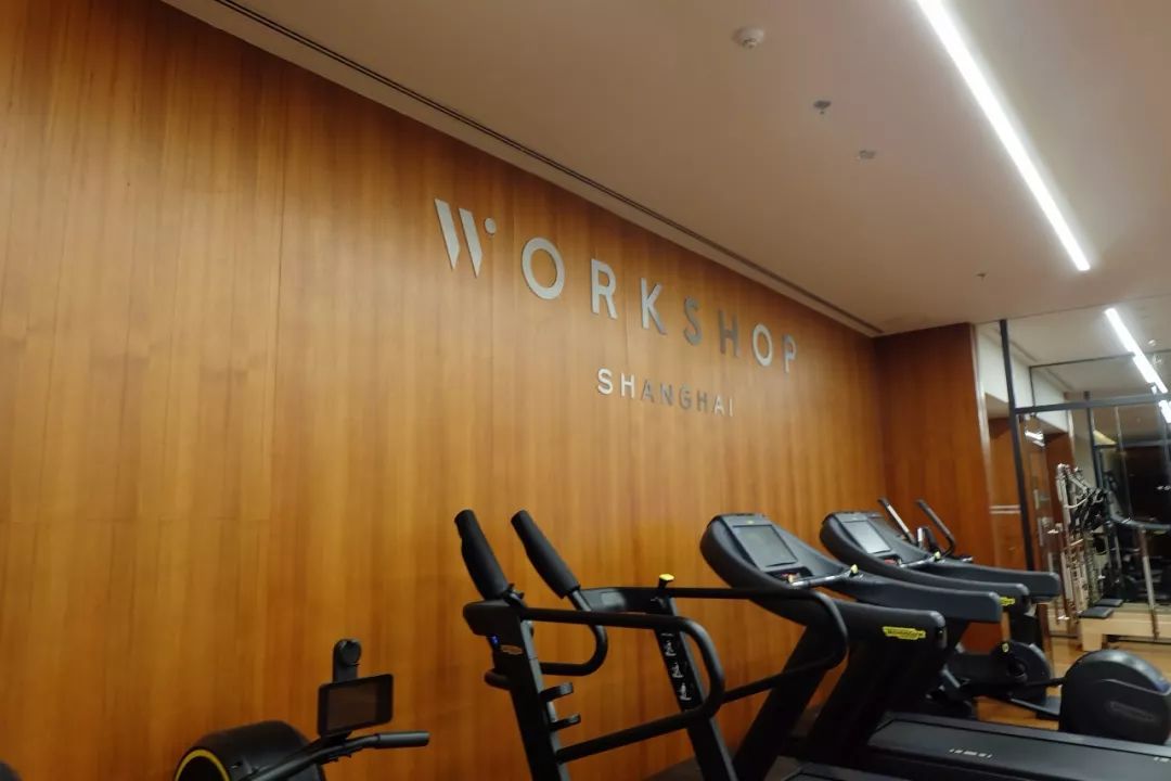 与定制健身工作室 workshop gymnasium 合作的健身房,也是宝格丽酒店