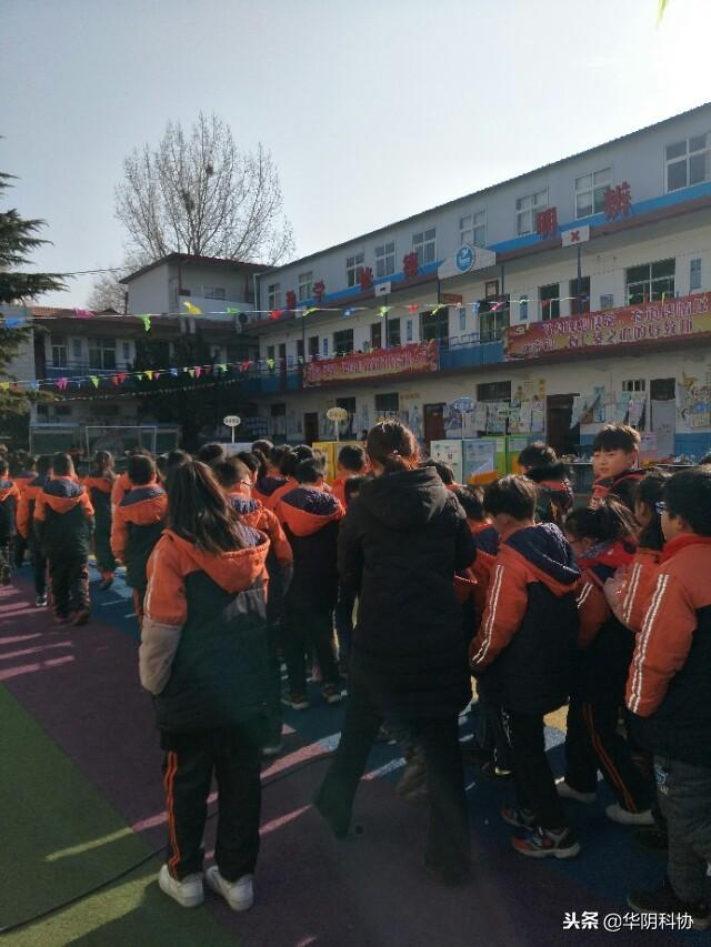 走进科技节你就是主角华阴市乐育学校举办校园科技节活动