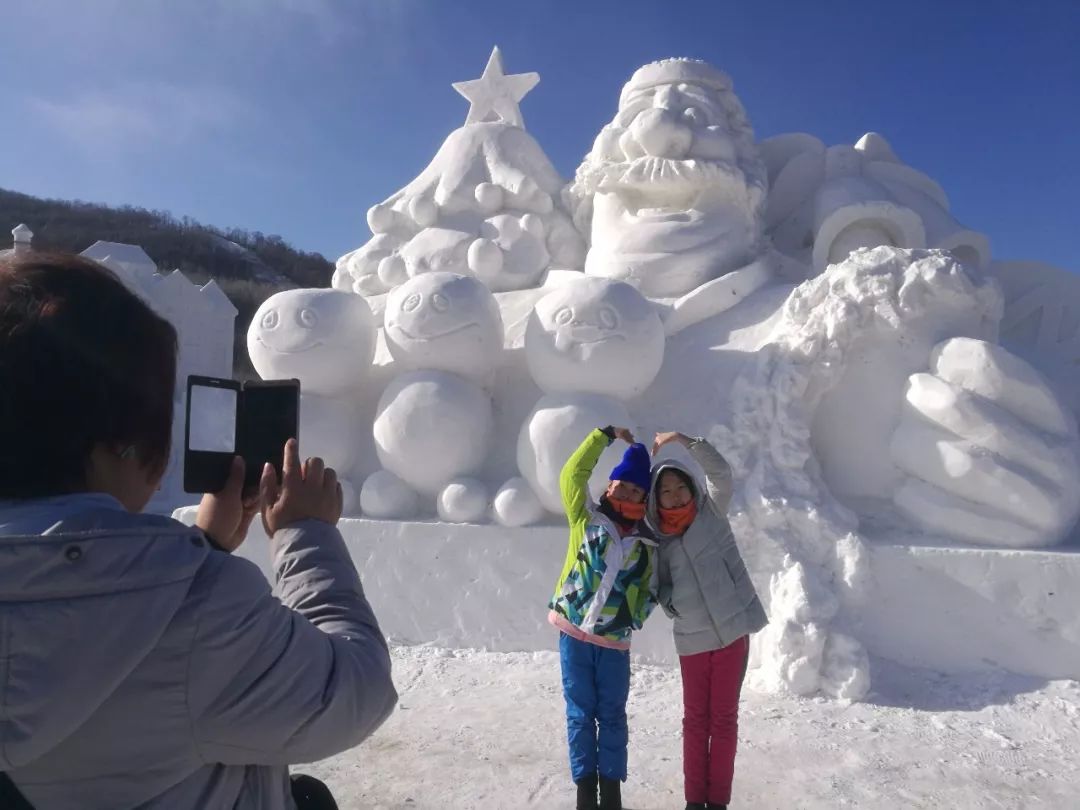 霧凇之都滑雪天堂中國吉林國際霧凇冰雪節盛大啟幕