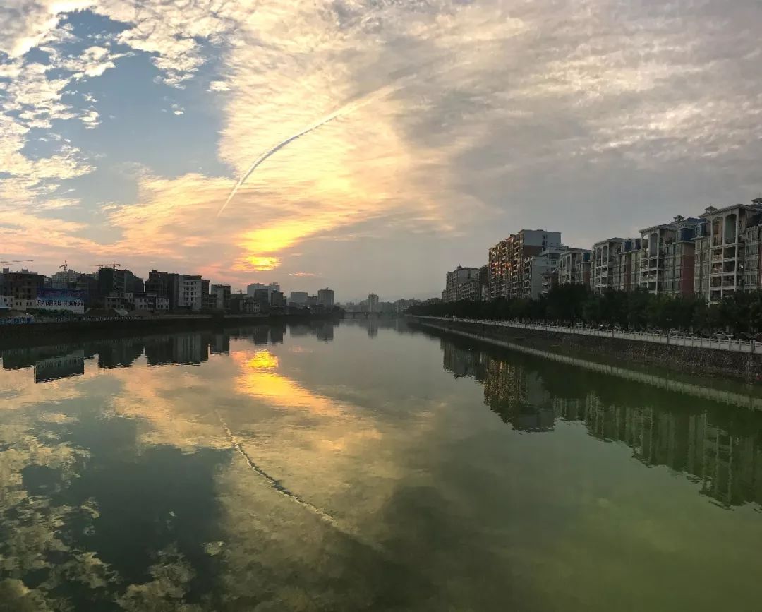 广东此河流,发源于粤北大山深处一块石头,下游是广东最大人工湖