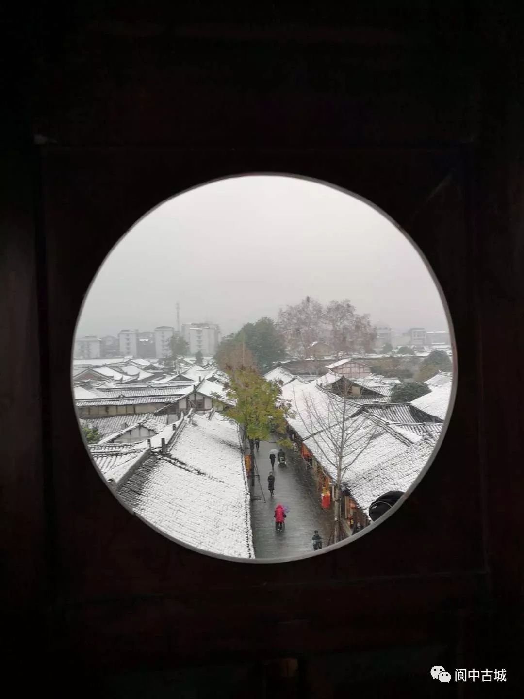 阆中古城雪景图片