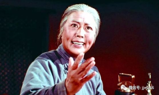 著名京剧表演艺术家,《红灯记》李奶奶的扮演者高玉倩老师于12月23日