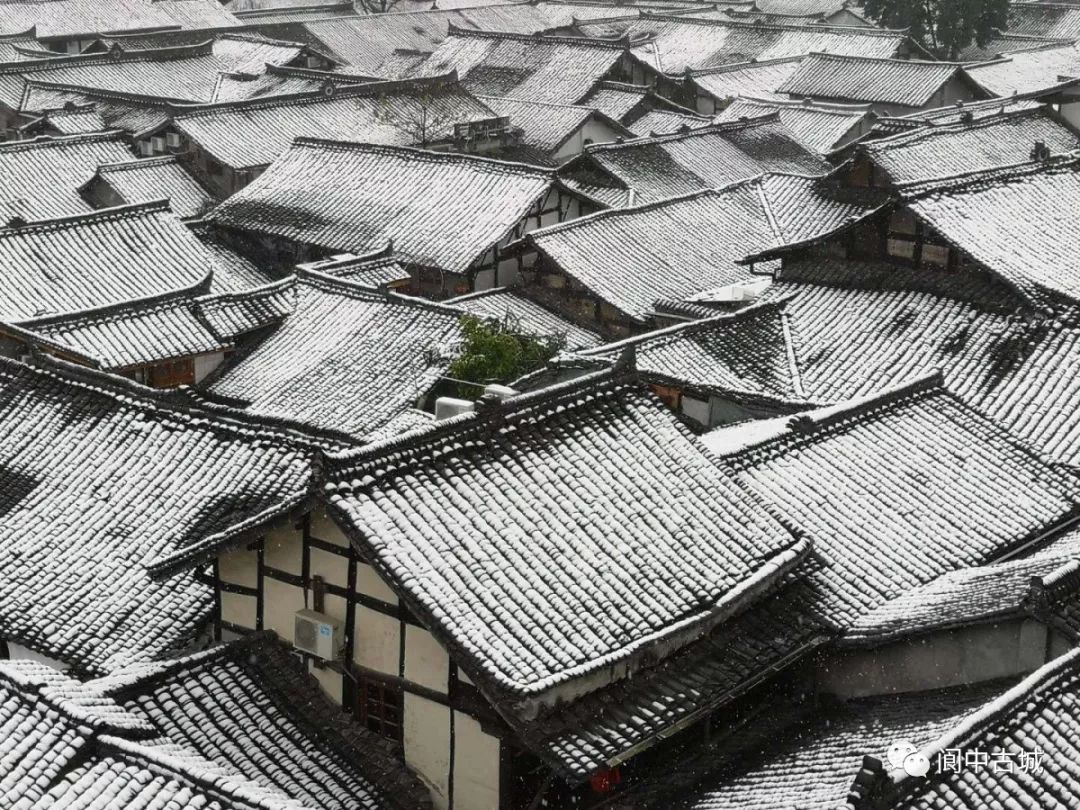 阆中古城雪景图片