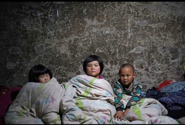 冬天山区贫困儿童图片图片