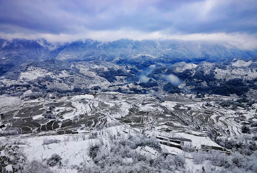 西昌七里坝雪景图片