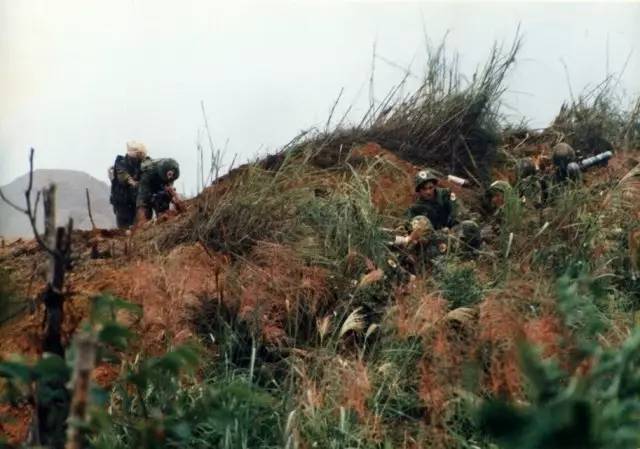对越战争中我军有种围尸打援战术老山前线用尸体换活人的战斗