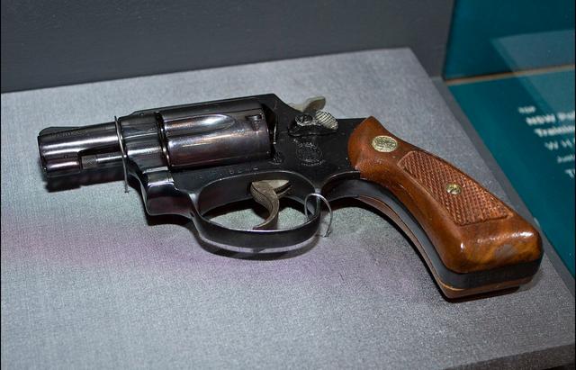 影响美国历史的十杆枪之九,针对城市研发的,警用点38转轮手枪