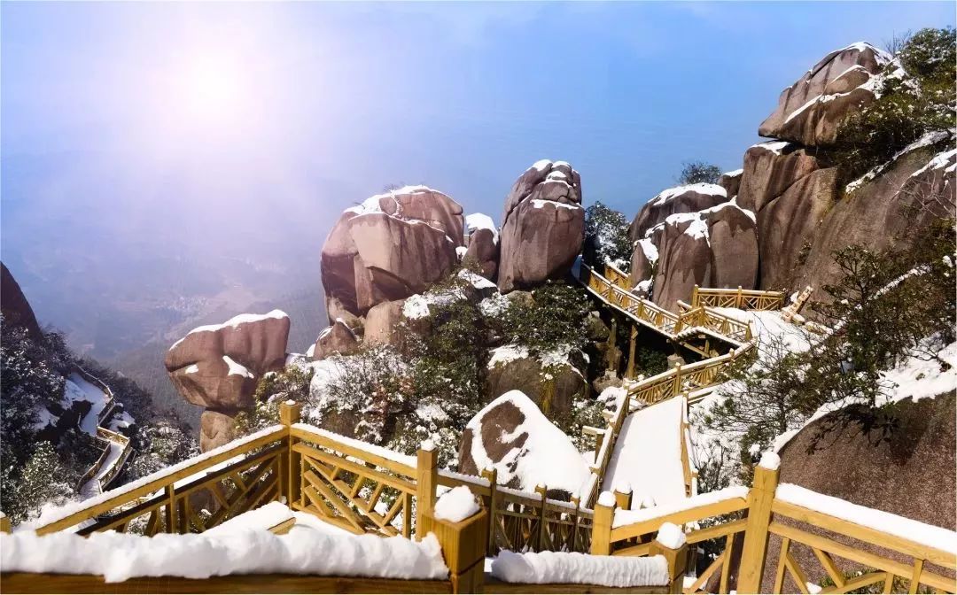 铜钹山雪景图片