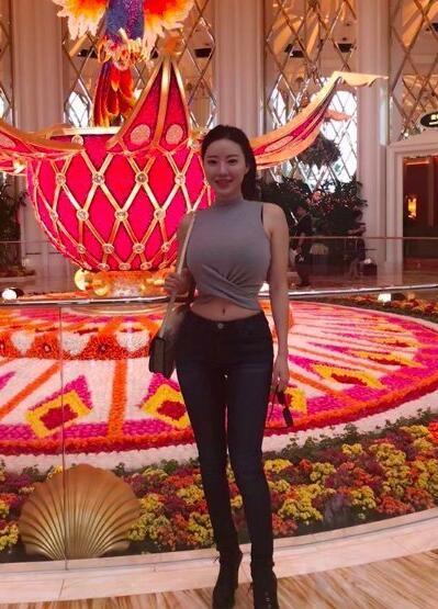 被刘强东带火的蒋聘婷有奶茶妹妹漂亮吗