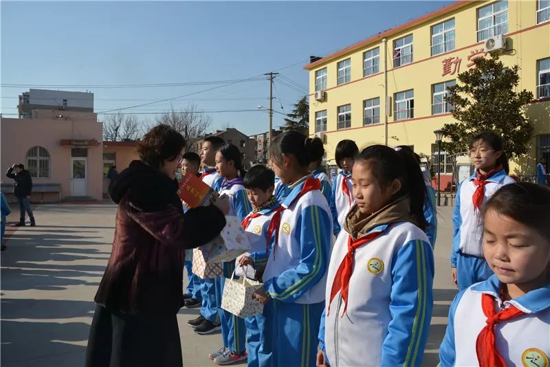 青岛遵义路小学图片