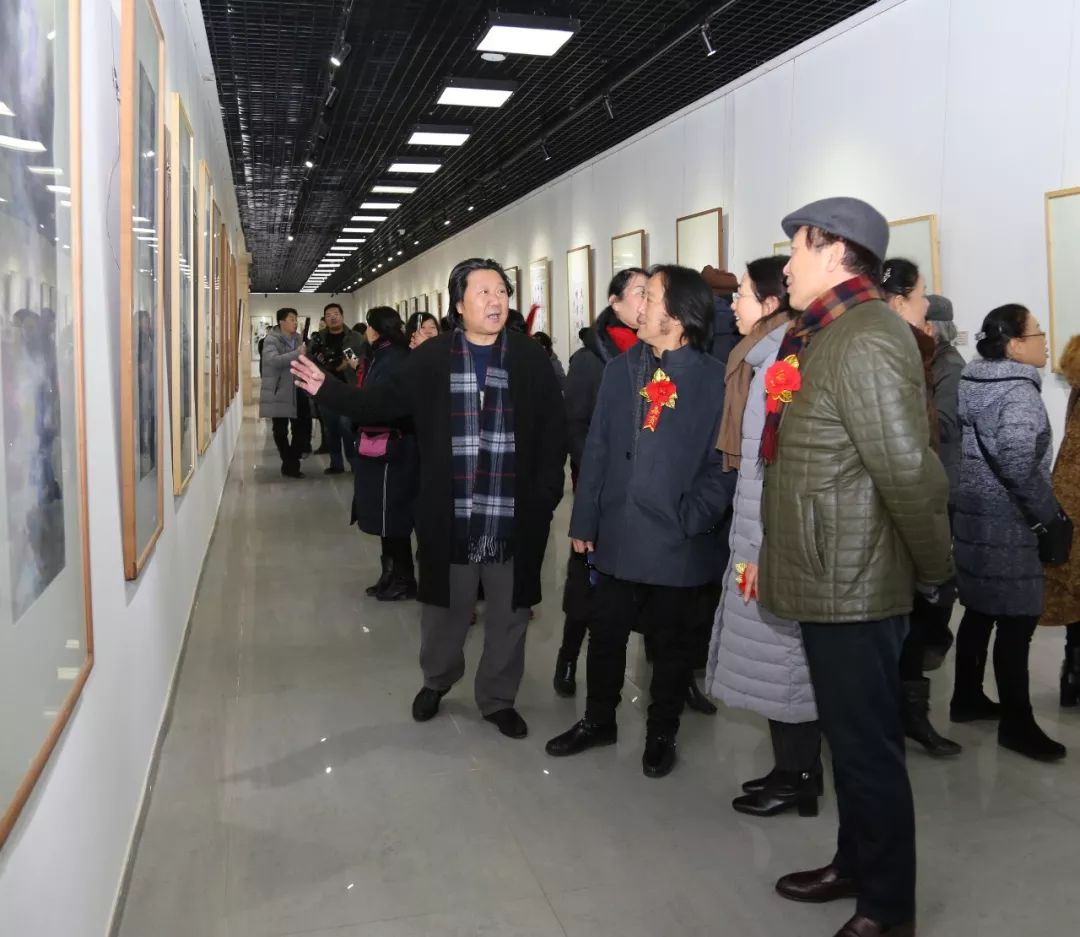 淄博市文化馆人书画摄影作品展在淄博书画院开幕了