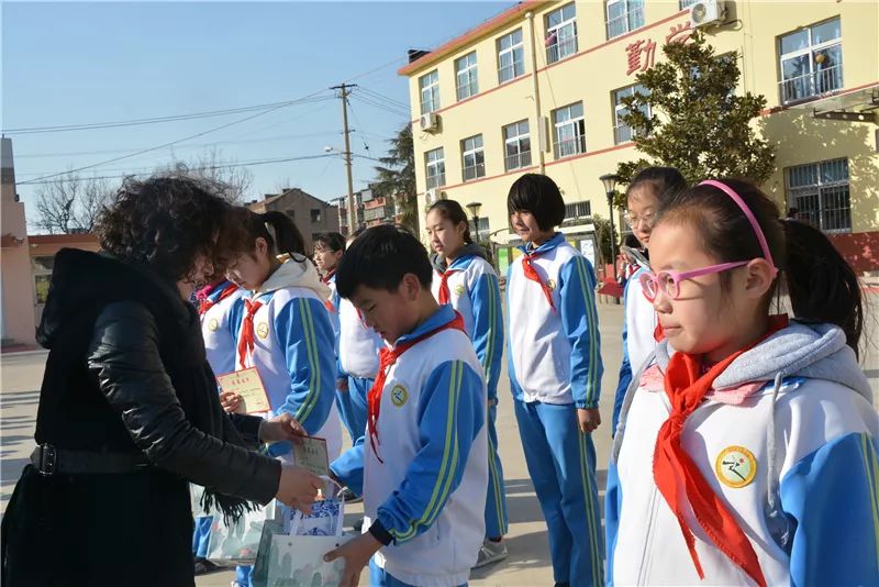 青岛遵义路小学图片