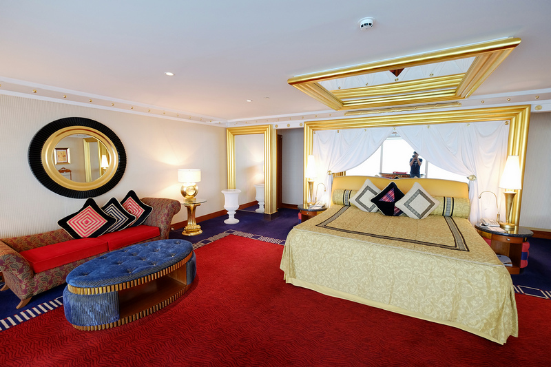 迪拜七星级帆船酒店房间实拍,这怎么能称作房间简直是豪宅