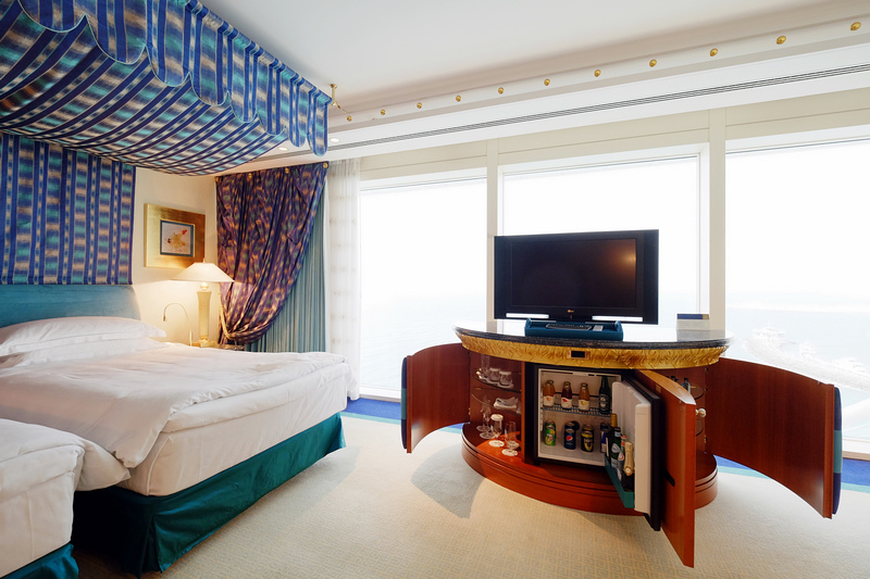 迪拜帆船酒店房间图片