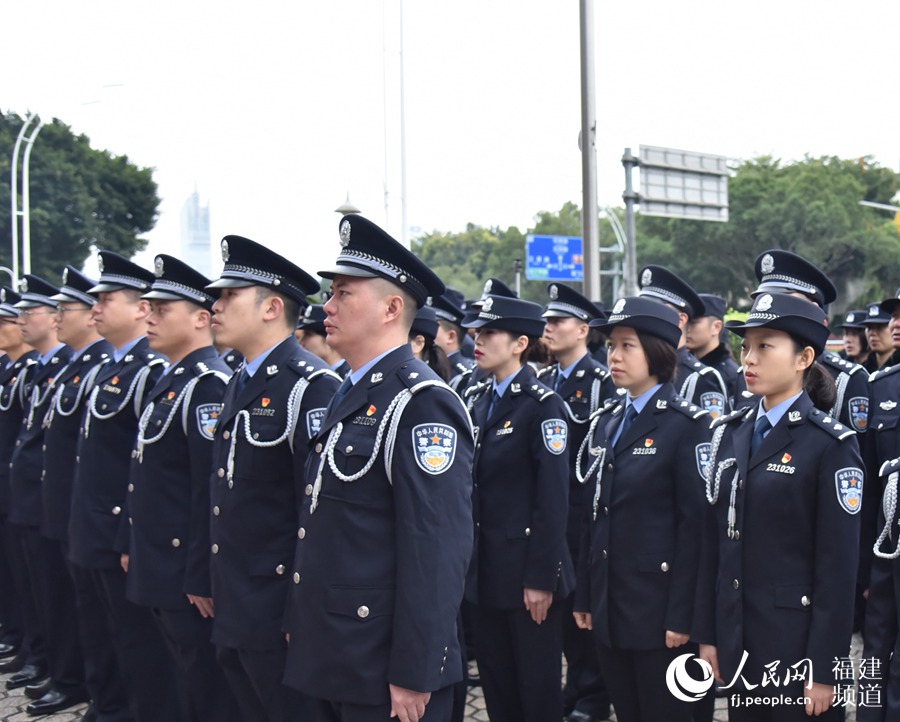 移民管理局新制服样图图片