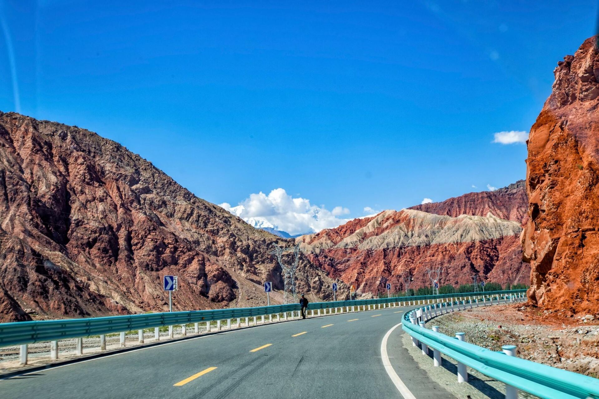 新疆218国道图片