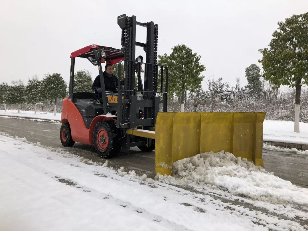 "铲雪神器,不来了解一下?