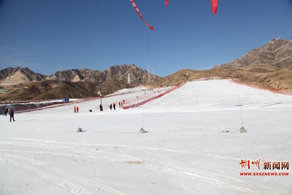 懷仁清涼山冰雪場正式開門迎客