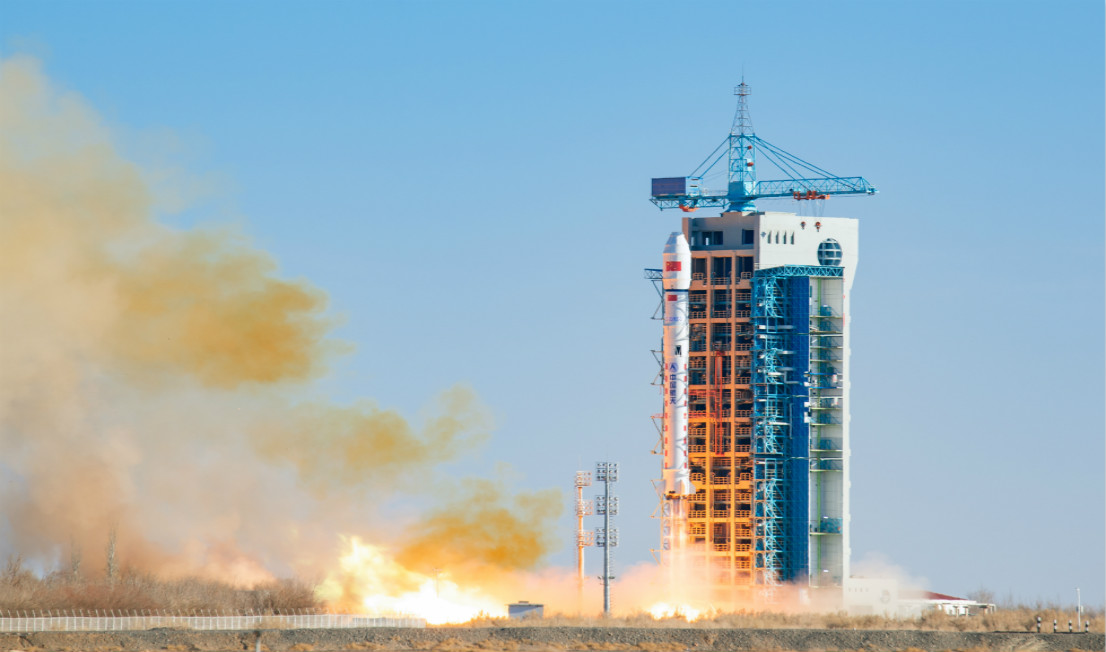 在酒泉衛星發射中心,長二丁火箭/遠征三號上面級成功將6顆雲海二號