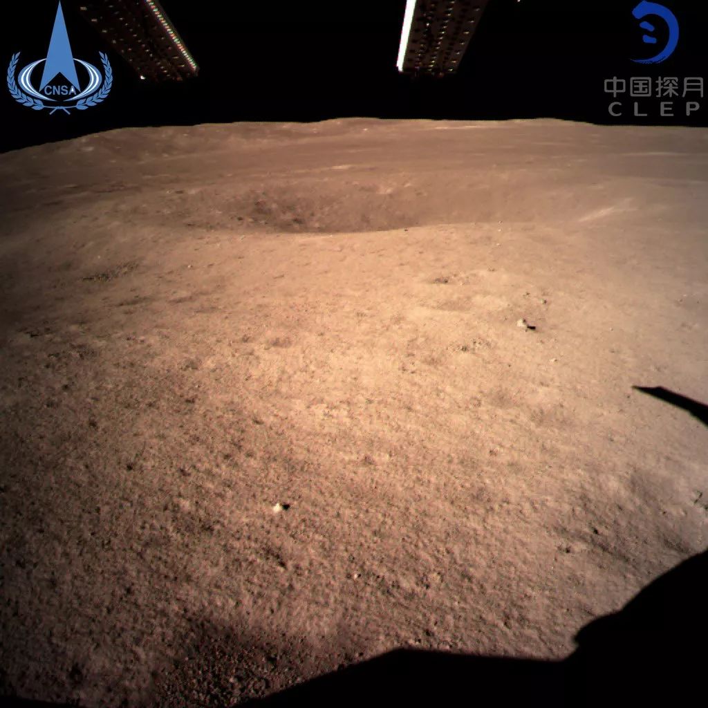 中国人完成人类首次壮举！嫦娥四号成功着陆月球背面