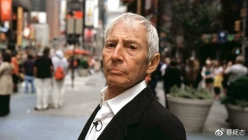 67本片主角是现年73岁的纽约亿万富翁罗伯特·杜斯特,他是纽约的房