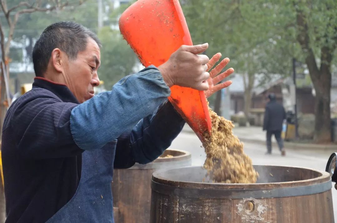 岭根人记忆中的年味—又是一年番薯烧酒飘香时_酿酒