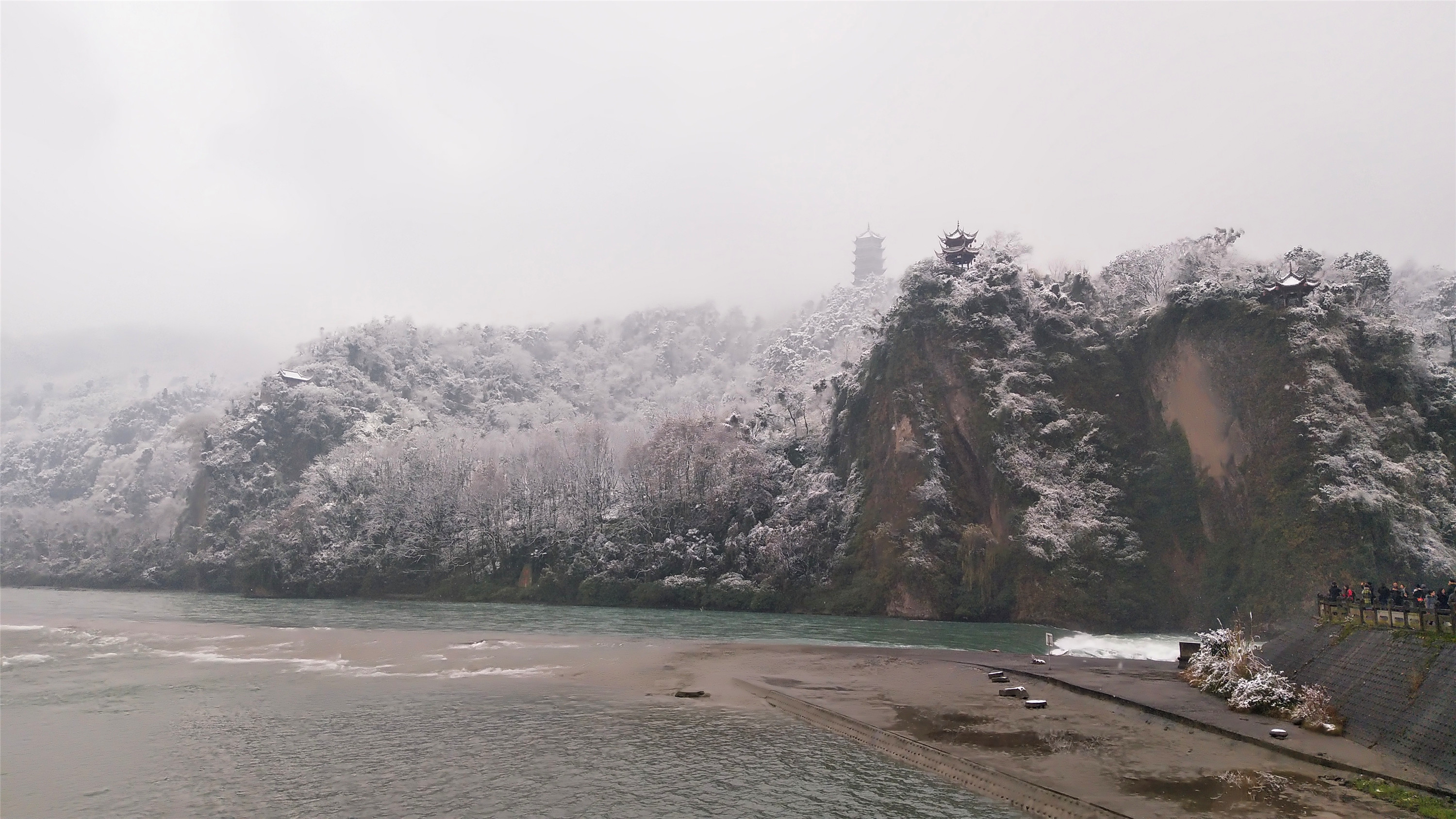 江山如此多娇都江堰雪景