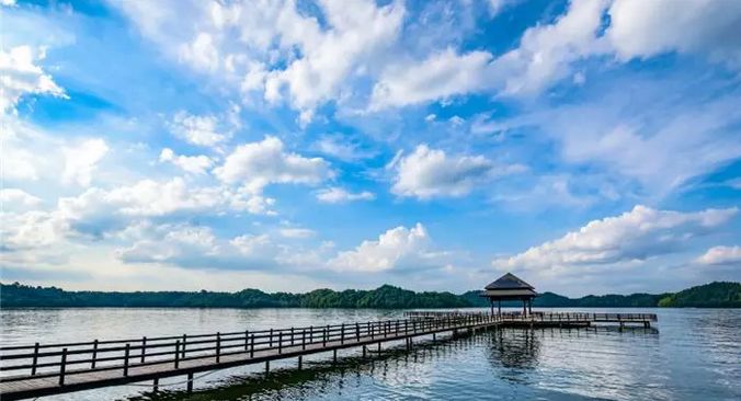 1月12日嗨程卡免票最美湖泊新餘仙女湖一日遊