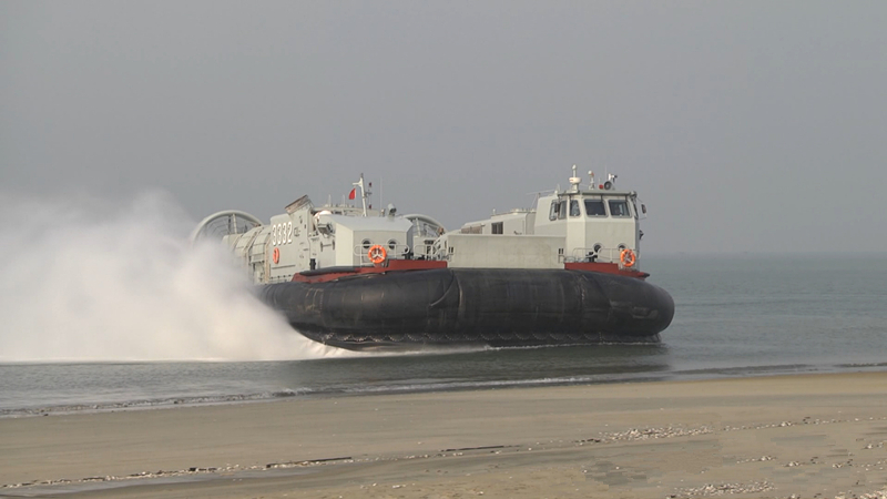 國產野馬還需加油美國海軍ssc氣墊登陸艇開始下餃子