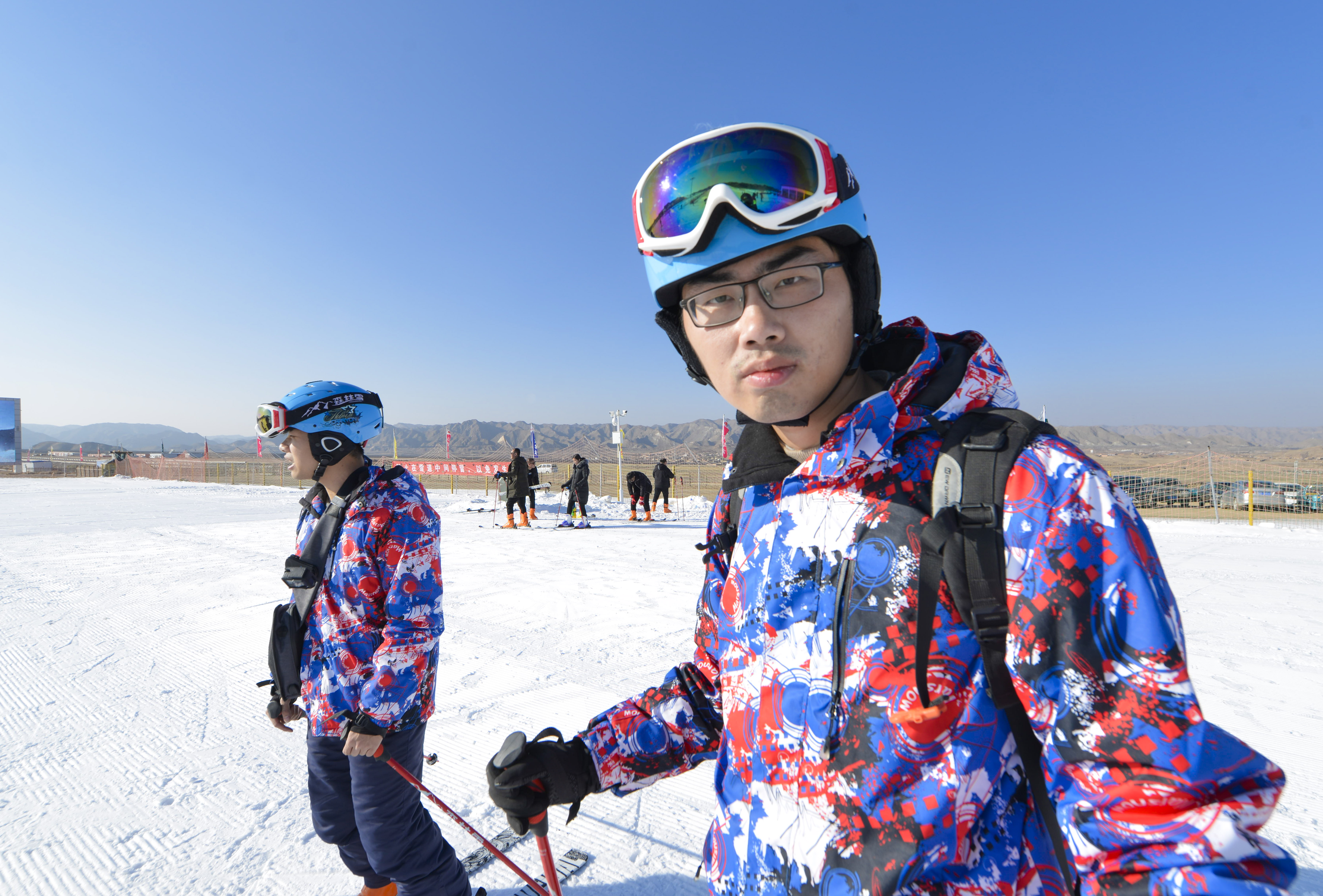 甘肅白銀:黃河石林邊上的滑雪場,是什麼樣的?