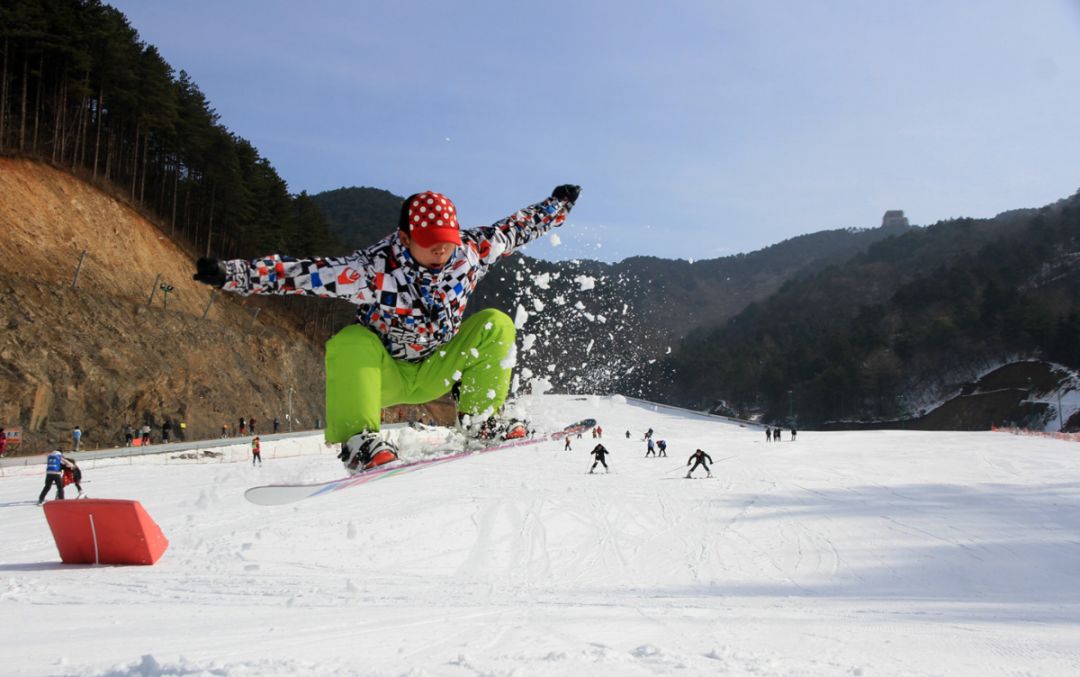 四明山滑雪图片