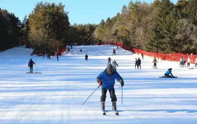 (體驗卡示例圖)包含的體驗項目長春廟香山滑雪場3小時免費體驗廟香山