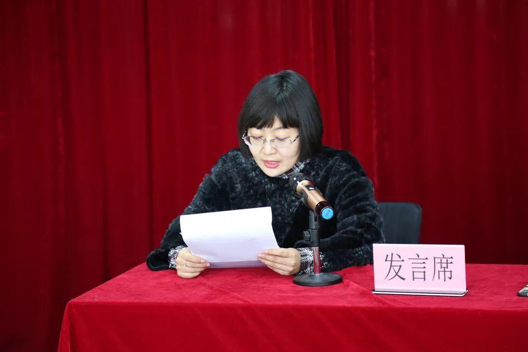 青海李青副厅长女图片