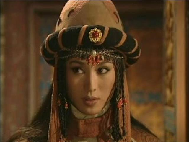 姐妹出生于蒙古五部中的塔塔尔部落却是成吉思汗铁木真不共戴天的敌人