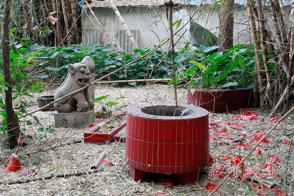 临近白云新城,东南至棠涌村 西至石槎路,北至黄石西路 京广铁路贯穿而