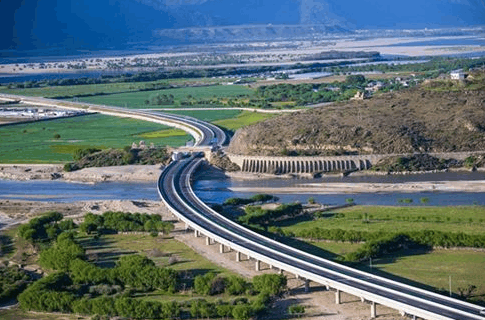 中国最美的高速公路耗资380亿并且过路费一分不收