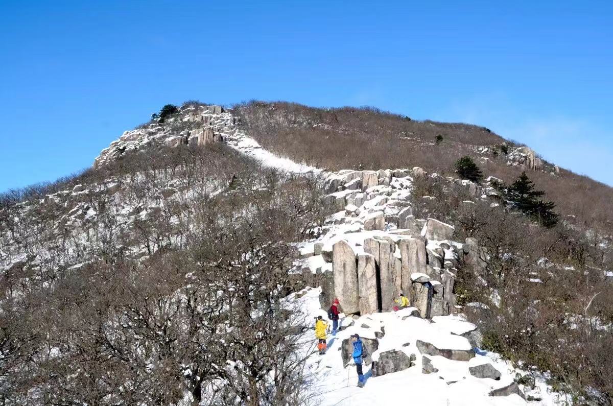 徒步登顶天目山主峰龙王山赏七尖之巅云海雾凇