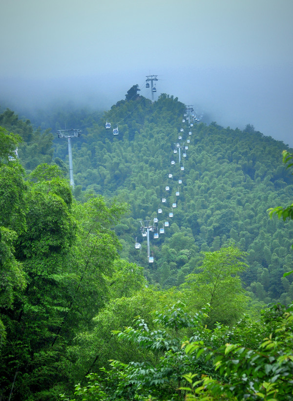 韶山嫦娥奔月山峰图片